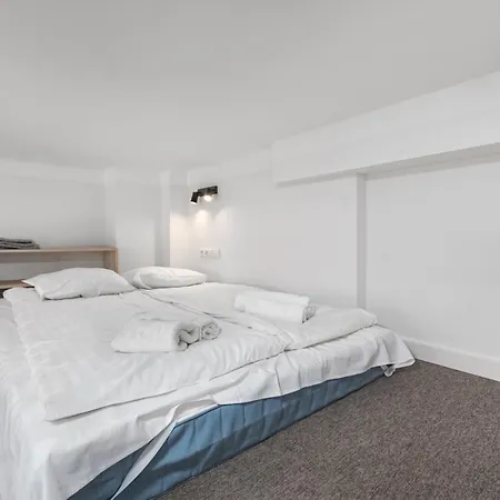 Swietokrzyska 16 شقة *