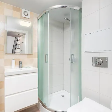 Swietokrzyska 16 * Βαρσοβία